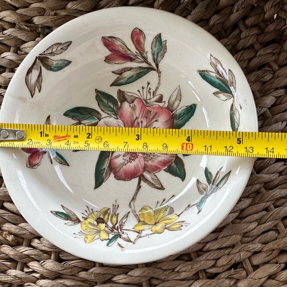 Johnson Bros., Windsor Ware, Azalea Pattern Bowl - Picture 6 of 6